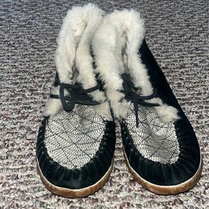 Fur lined booties